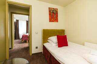 Отель HOF HOTEL Каунас Апартаменты с 2 спальнями-7