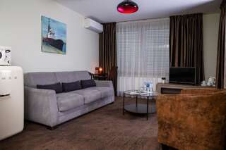 Отель HOF HOTEL Каунас Апартаменты с 1 спальней-2
